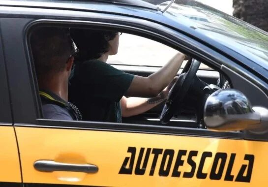 Foco nas aulas de autoescola é essencial para a aprovação na prova prática do Detran
crédito: Gladyston Rodrigues/EM/D.A Press