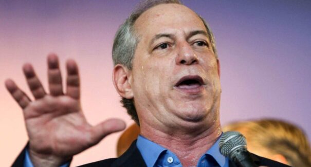 Ciro Gomes dá prazo para decidir se disputa Presidência