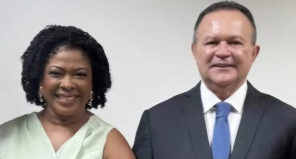 Esmênia Miranda e Carlos Brandão ensaiam diálogo administrativo em São Luís