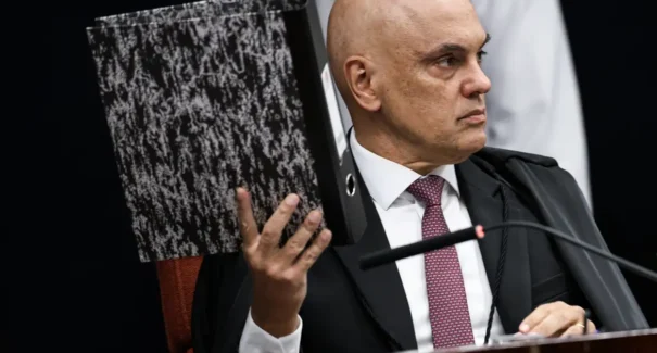 Moraes determina cumprimento definitivo de penas de condenados por trama golpista