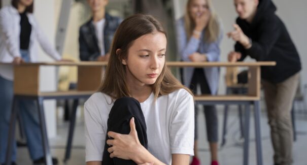 Dia Nacional de Combate ao Bullying: Pesquisa revela que aparência física é o principal alvo de agressões