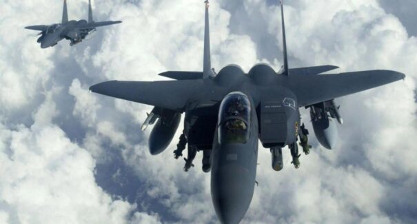 Trump confirma resgate de piloto de F-15 abatido no sul do Irã