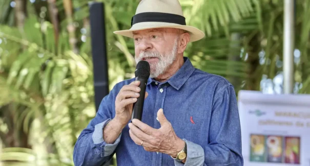 Lula recebe alta após procedimentos médicos simples em São Paulo