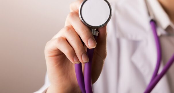 Lei reforça direito a folga para exames preventivos de câncer e HPV