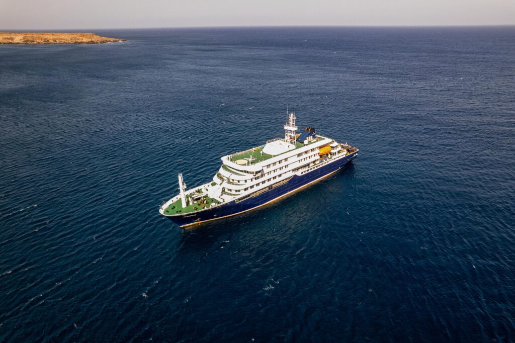 OMS monitora surto de vírus em navio de cruzeiro