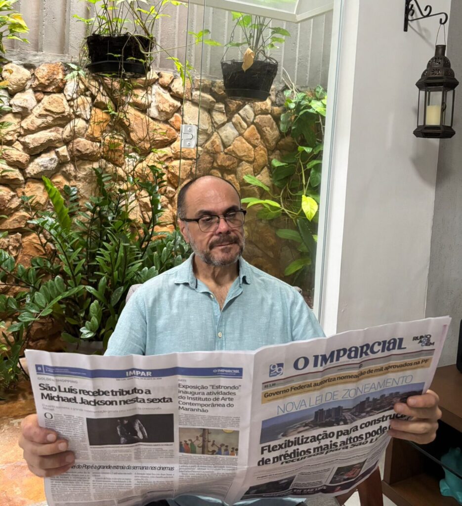 Papel e tela, tradição e memória