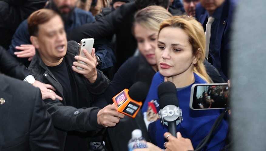 Justiça determina recolhimento de Deolane Bezerra em cela especial