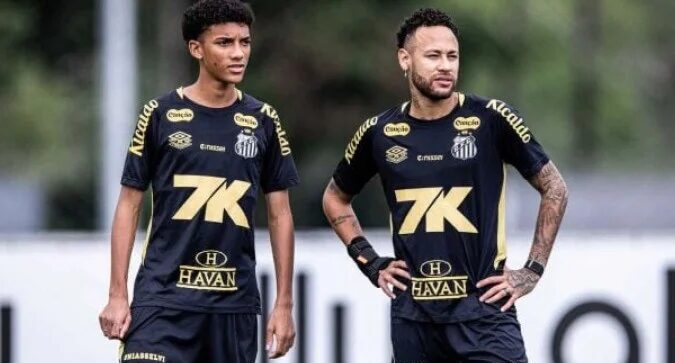 Robinho Jr. não gostou do comportamento de Neymar no último treino do Santos - (crédito: Foto: Raul Baretta/ Santos )
