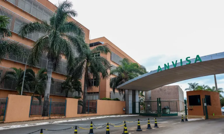 Anvisa proíbe comercialização de suplemento irregular e suspende lotes de creatina