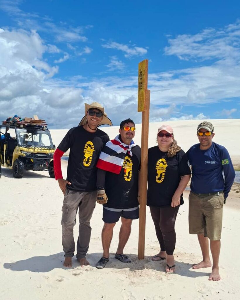 A professora Mônica de Nazaré Araújo, do curso de Turismo da UFMA, informou que “participar do trabalho de sinalização da Trilha Amazônia Atlântica foi um aprendizado valioso. (Divulgação)