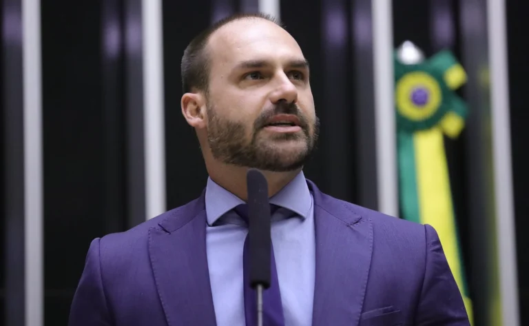 STF libera para julgamento ação penal contra Eduardo Bolsonaro por suposta articulação de tarifaço dos EUA