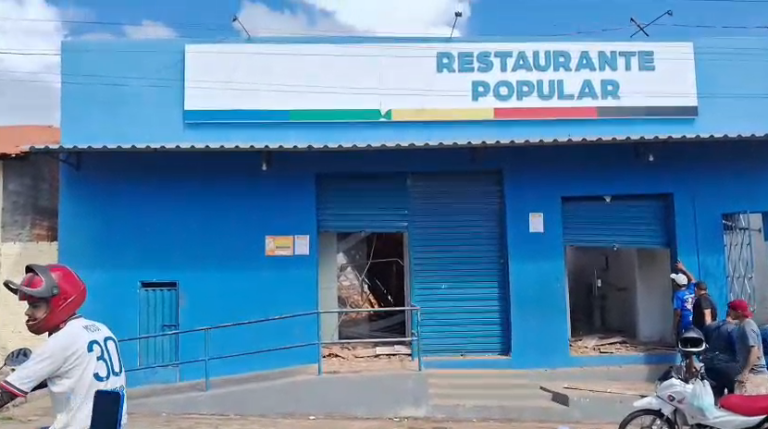 Vídeo: teto de Restaurante Popular desaba em Buriti Bravo e deixa feridos
