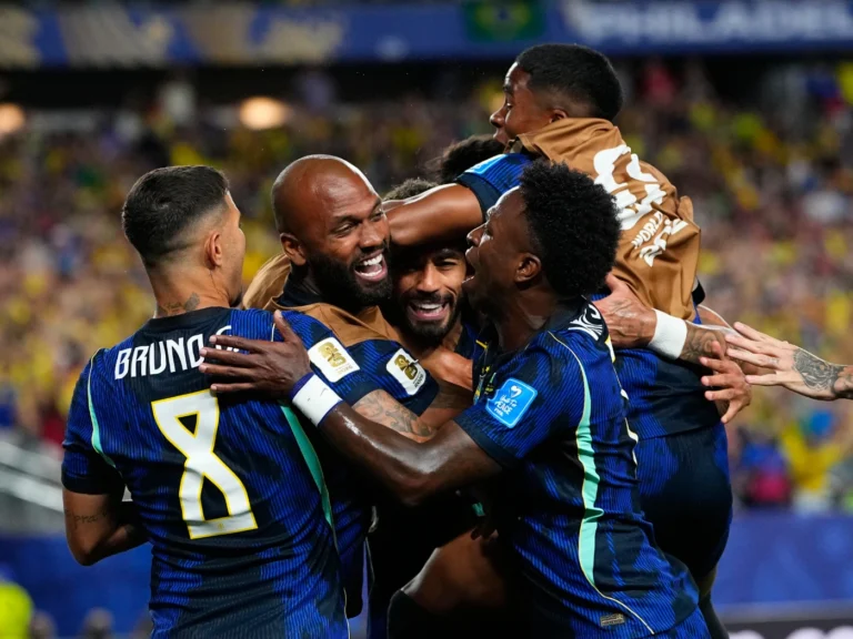 Brasil define adversário do primeiro mata-mata da Copa do Mundo nesta quarta-feira(24)
