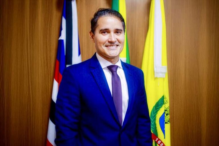 Pintinho Itamaraty assume mandato como vereador de São Luís