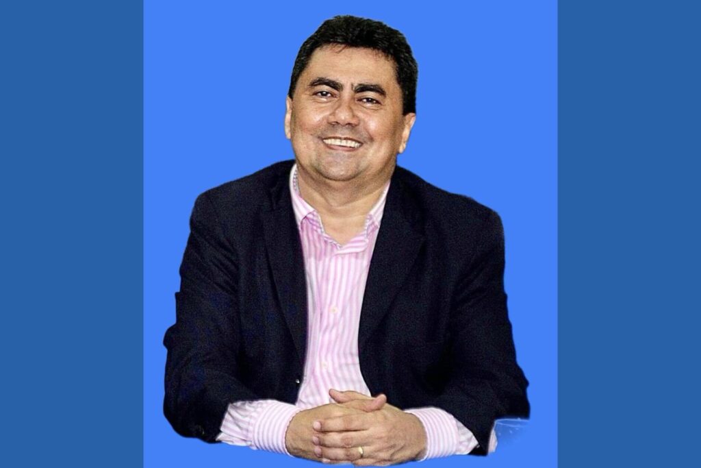 Flávio Braga prepara se para lançar segundo volume do livro sobre vultos ilustres da Baixada (Foto: Divulgação)