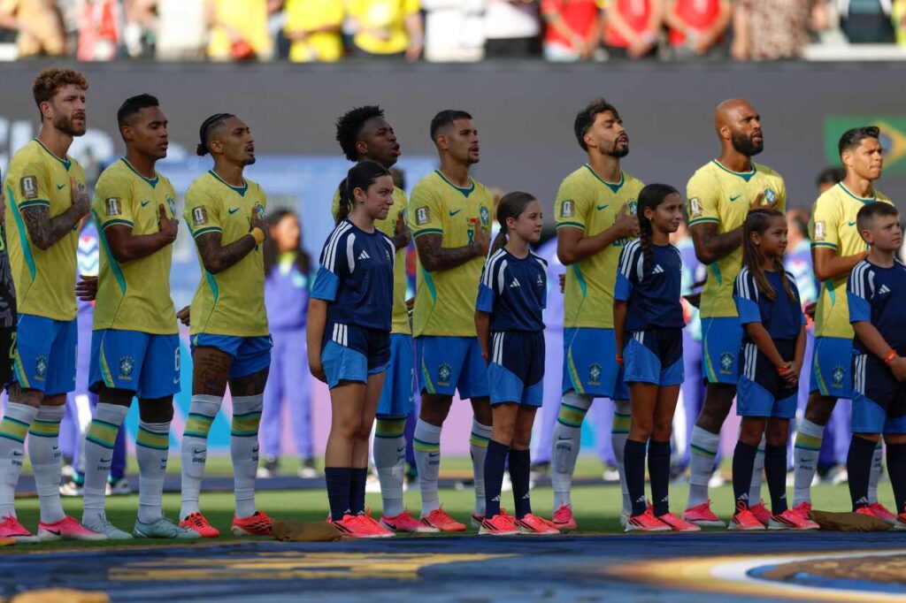 Pela liderança! Brasil vai com tudo para cima da Escócia (Foto: Rafael Ribeiro/CBF)