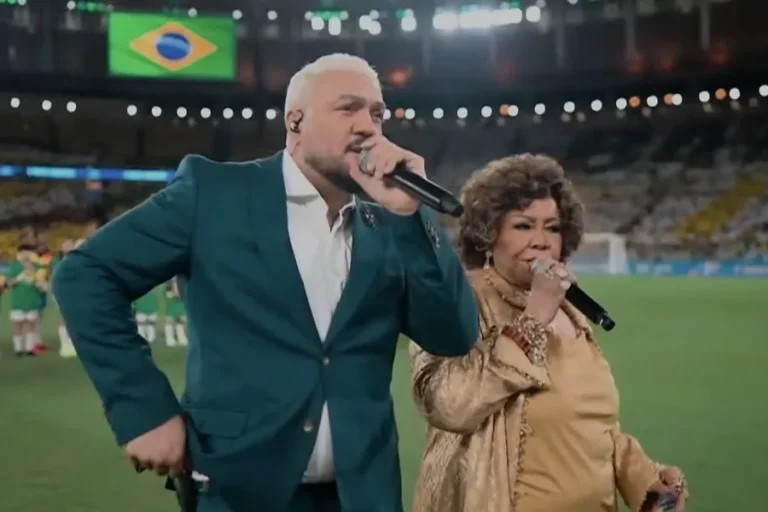 Após virar piada, Alcione justifica problemas em apresentação com Belo: “Atraso no retorno”