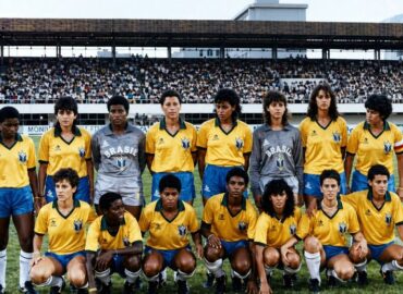 Lula sanciona lei da Copa do Mundo Feminina de 2027 e garante prêmio a pioneiras do futebol brasileiro