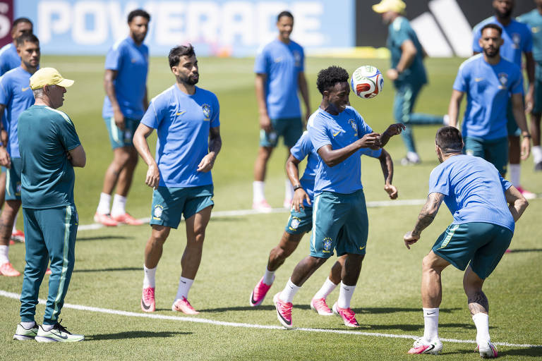 Seleção Brasileira faz último treino antes de estreia contra o Marrocos na Copa do Mundo
