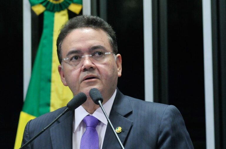 Com pressão alta, Roberto Rocha é internado horas antes de depoimento ao STF