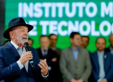 Lula critica ausência de jogadores da Seleção em voo de retorno ao Brasil