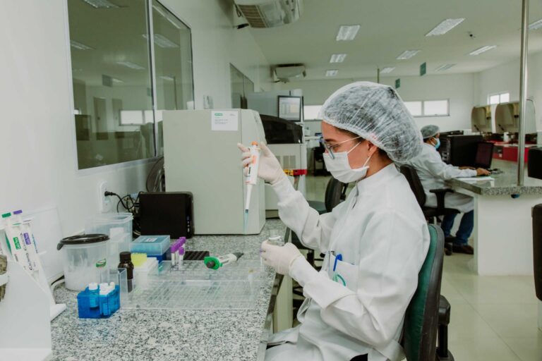 Hepatites virais: exames laboratoriais aumentam chances de diagnóstico precoce