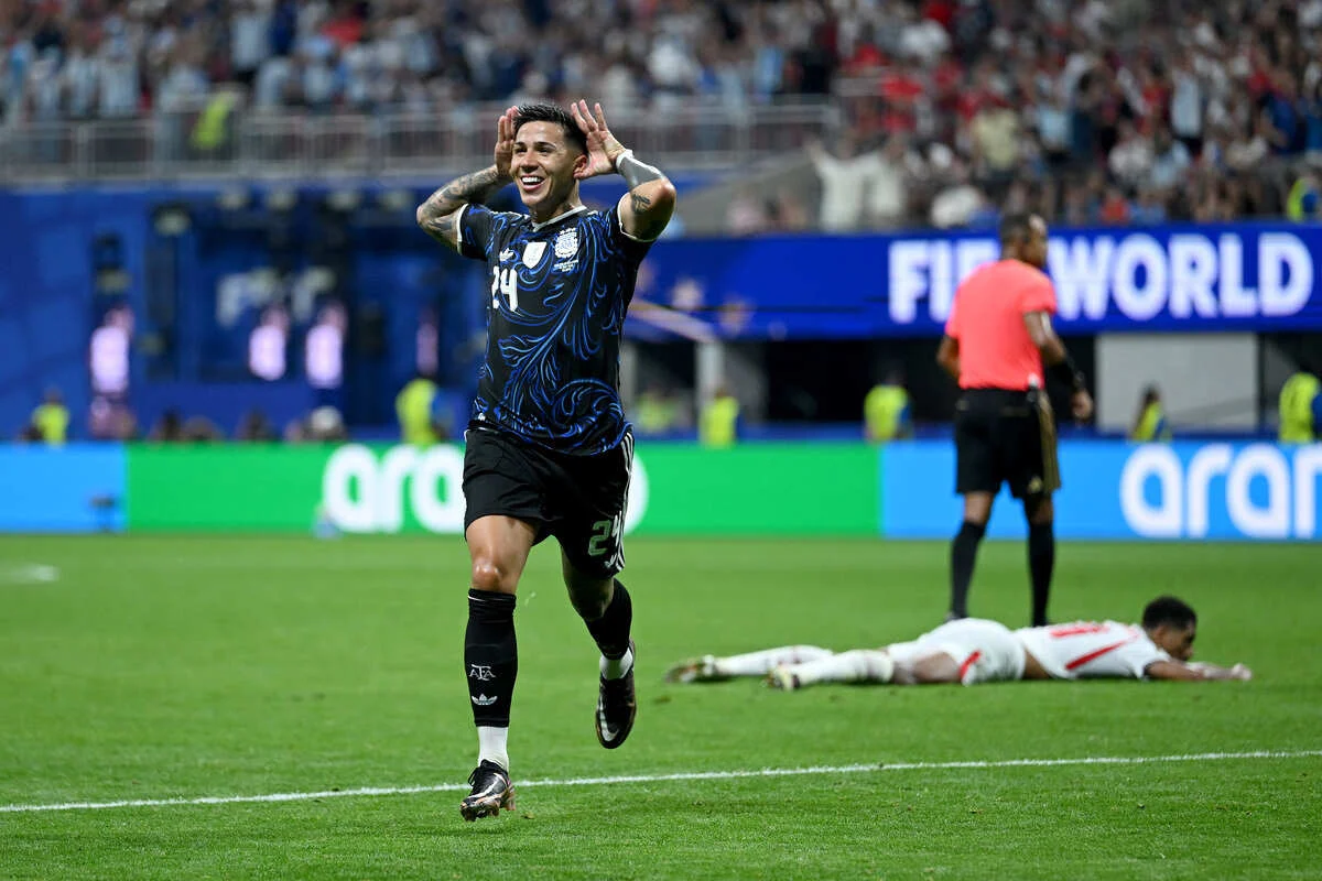 Em nova virada, Argentina vence a Inglaterra e está na final da Copa do Mundo