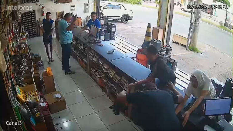 Vídeo: quatro homens armados assaltam loja de autopeças na Av. Guajajaras, em São Luís