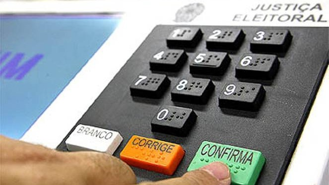 Como checar se um político é ‘ficha suja’ usando apenas o seu celular