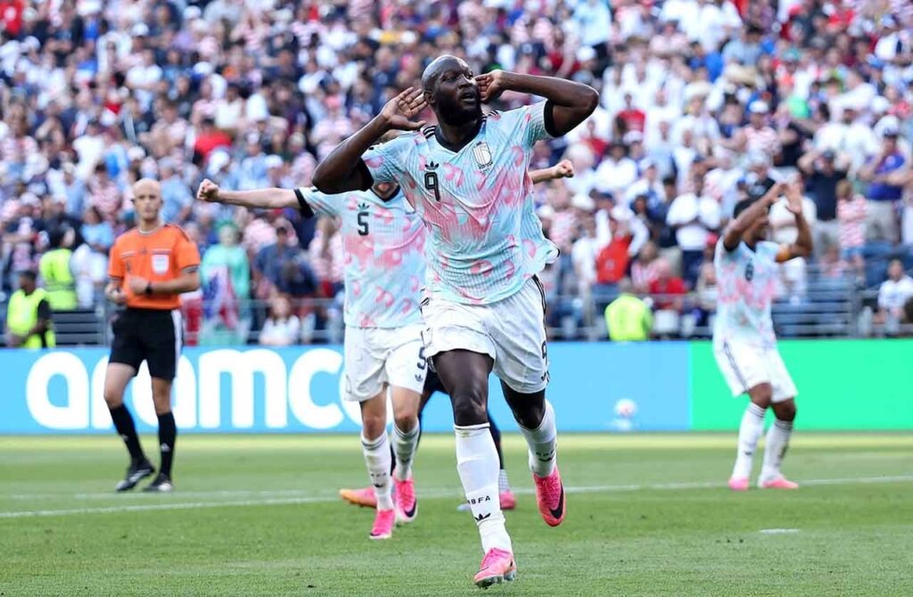Lukaku foi destaque na vitória da Bélgica sobre os Estados Unidos (Foto: Jamie Squire/Getty Images)