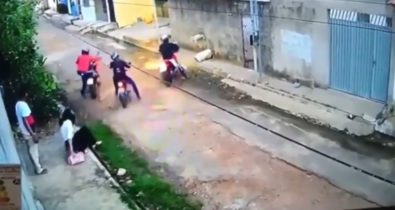 VÍDEO: Criminosos em motos roubam casal em São José de Ribamar